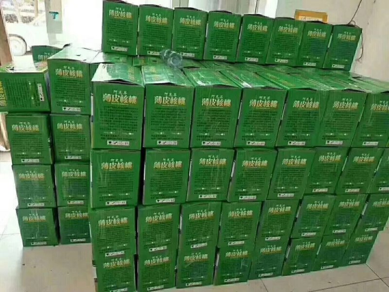 纸皮核桃，新疆185纸皮核桃，皮薄肉厚，手捏即开，营养丰