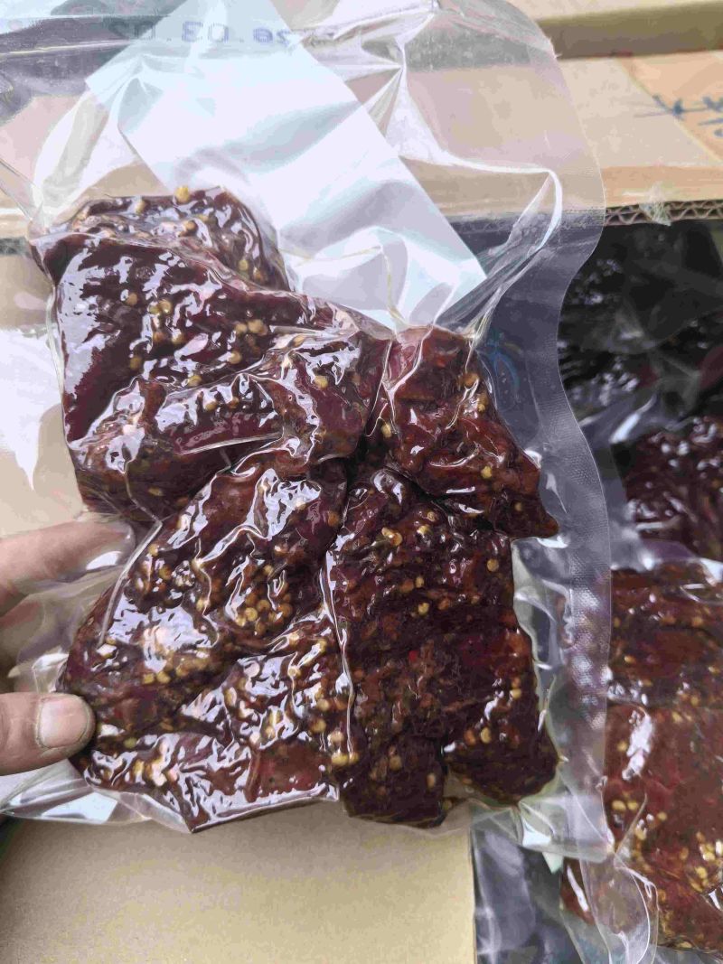 俊成真空酱香猪肉，1斤1包，五香麻辣两种口味开袋即食