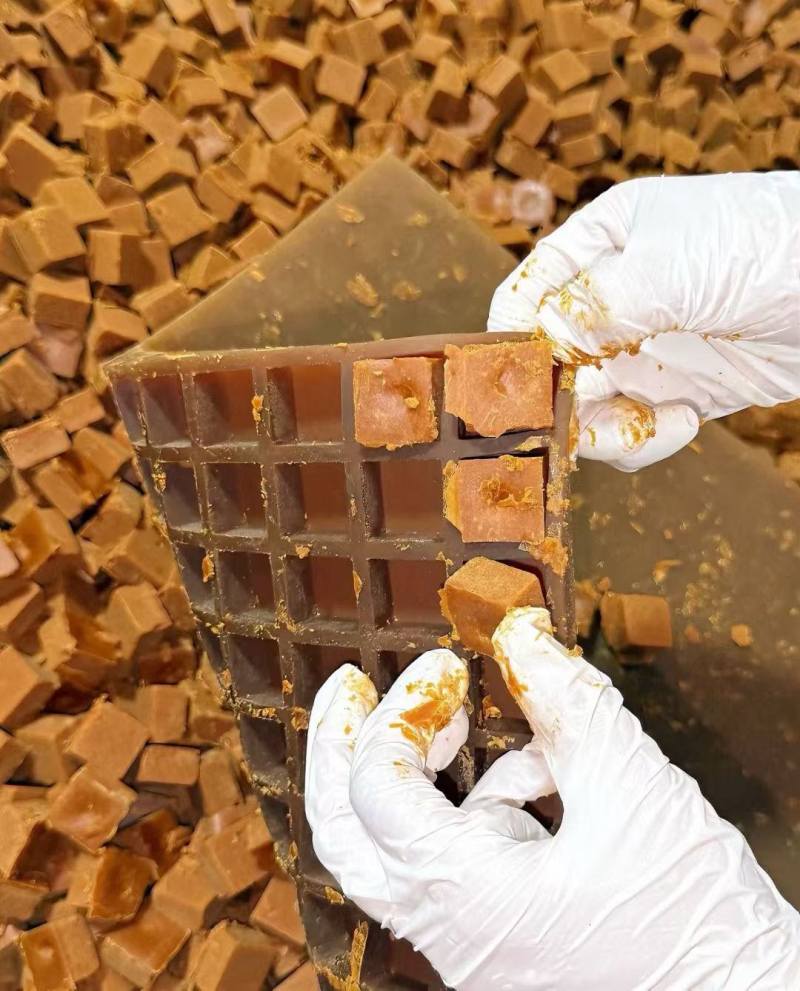 高黎贡山脚下怒江老红糖纯甘蔗熬制一手货源