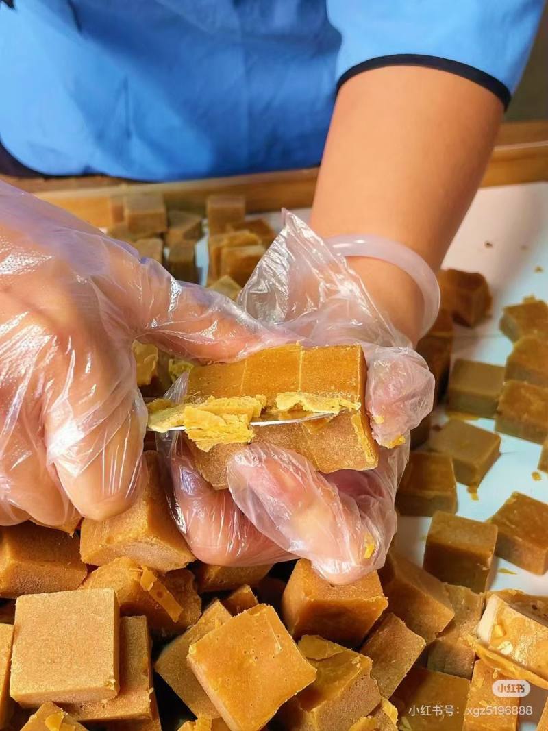 高黎贡山脚下怒江老红糖纯甘蔗熬制一手货源