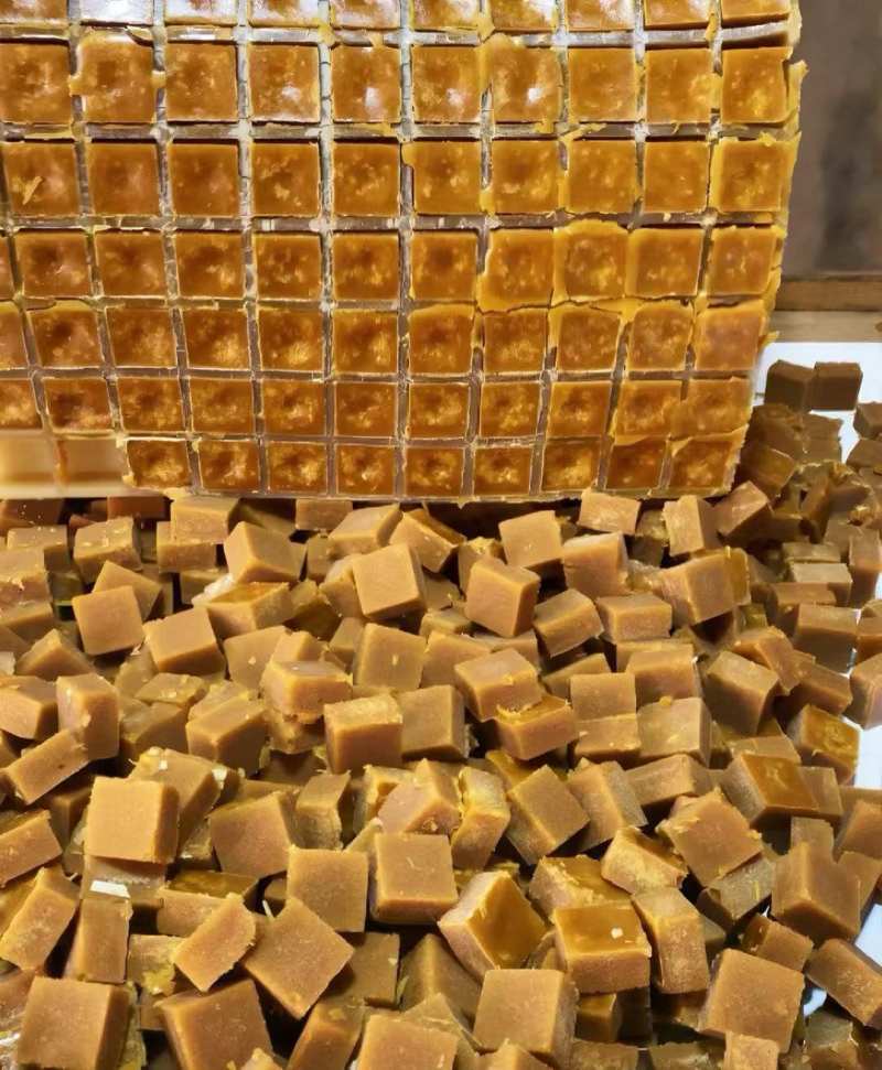 高黎贡山脚下怒江老红糖纯甘蔗熬制一手货源