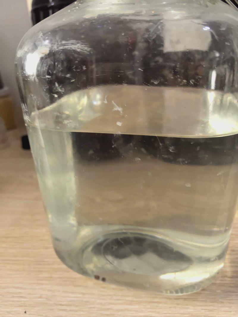 可以用胶壹壶裝，也可以瓶裝，随你选择。