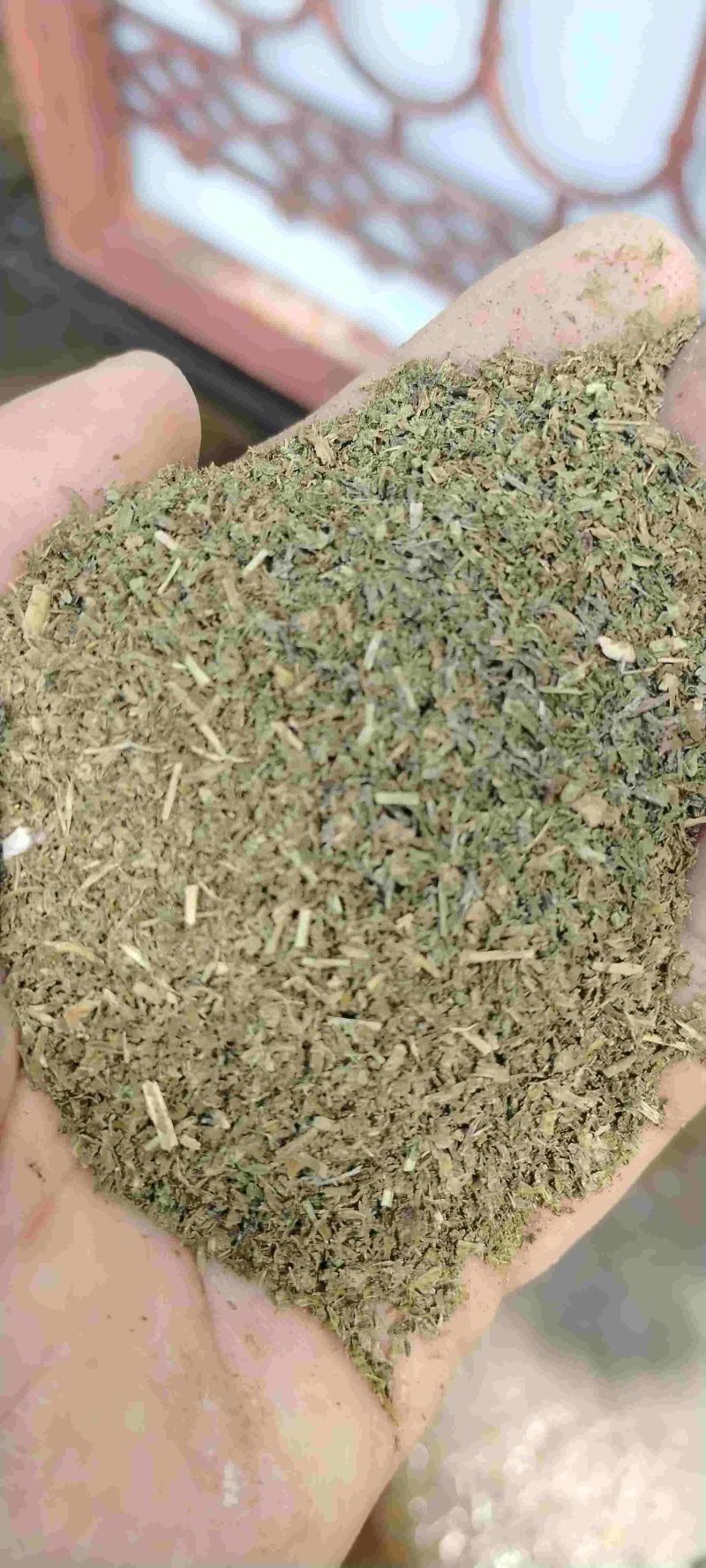 销售各种草粉撒泼高蛋白原料。
