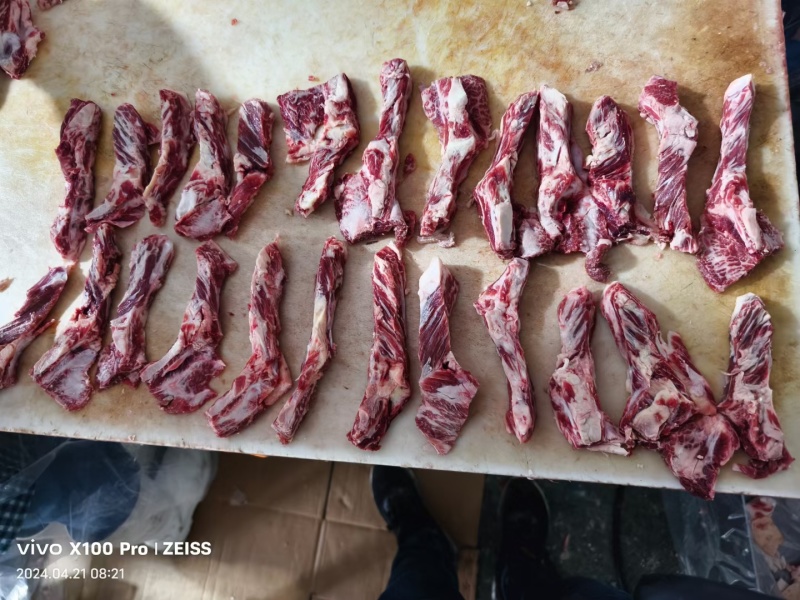 纯干腹肉条牛肋条各类谷饲草饲现货供应中质量保证