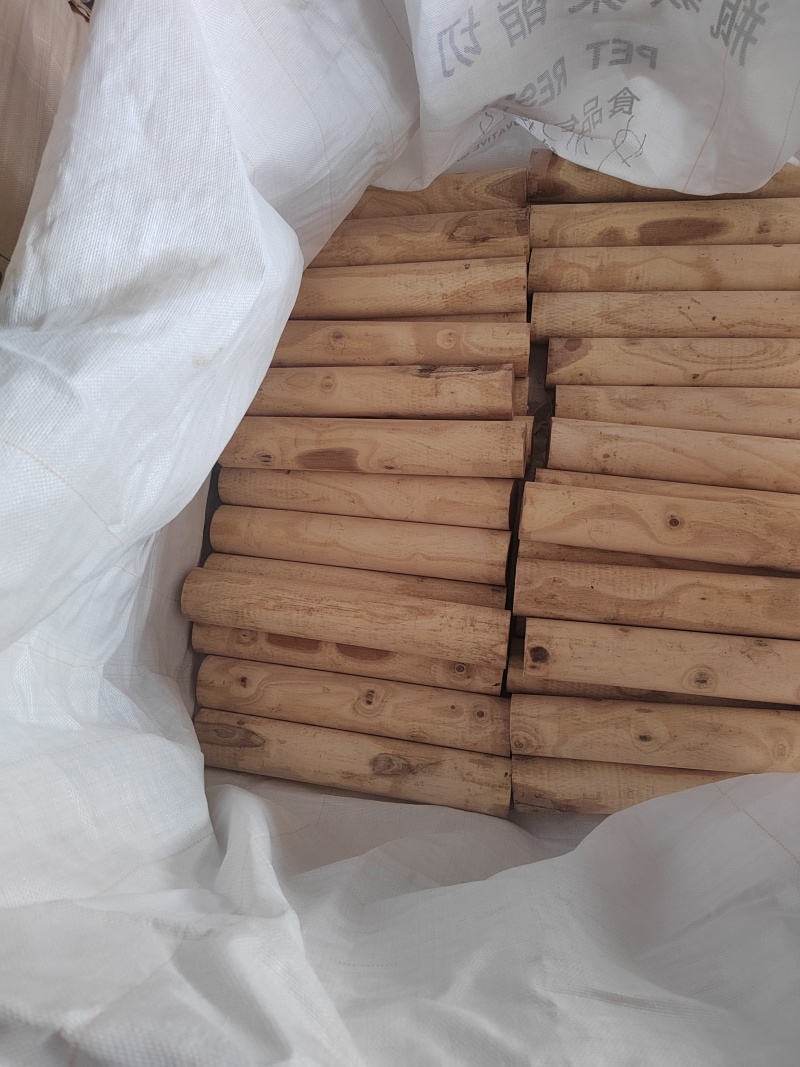 白蜡木衣帽架半成品圆棒加工，大量有货，欢迎各位老板咨询