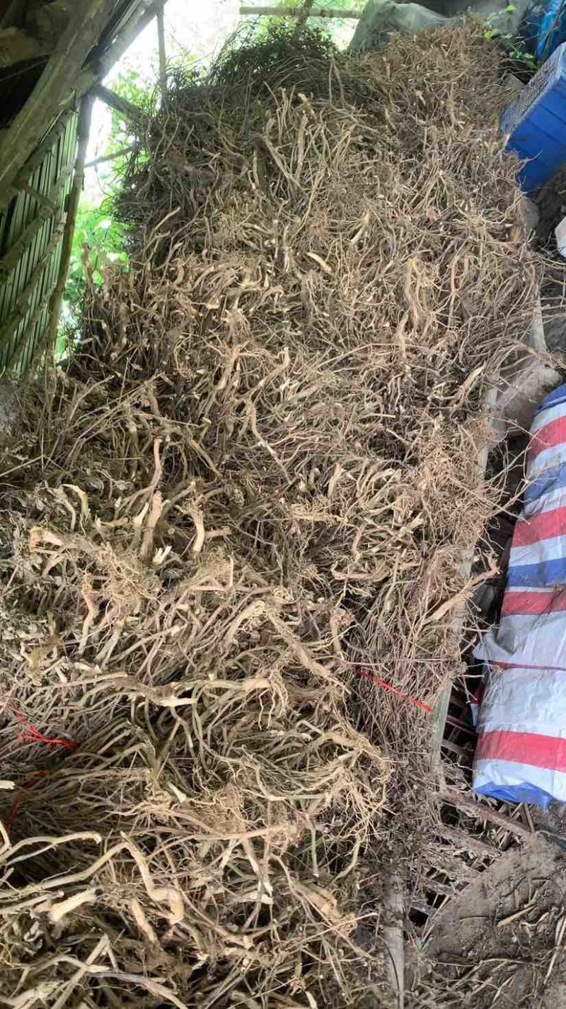 有一吨货左右