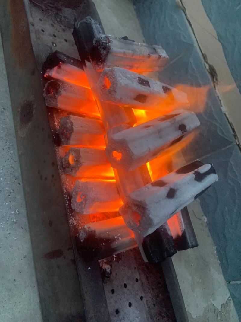 厂家供应机制木炭环保炭机制兰炭活性炭炭渣果木炭