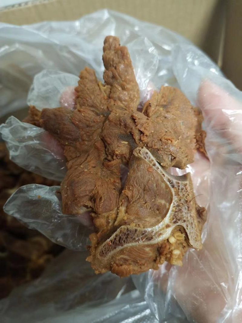 传统酱卤，香气宜人，全熟产品，加热即可装盘