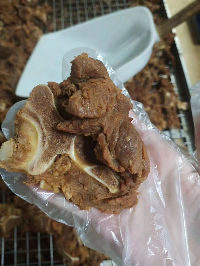 传统酱卤，香气宜人，全熟产品，加热即可装盘