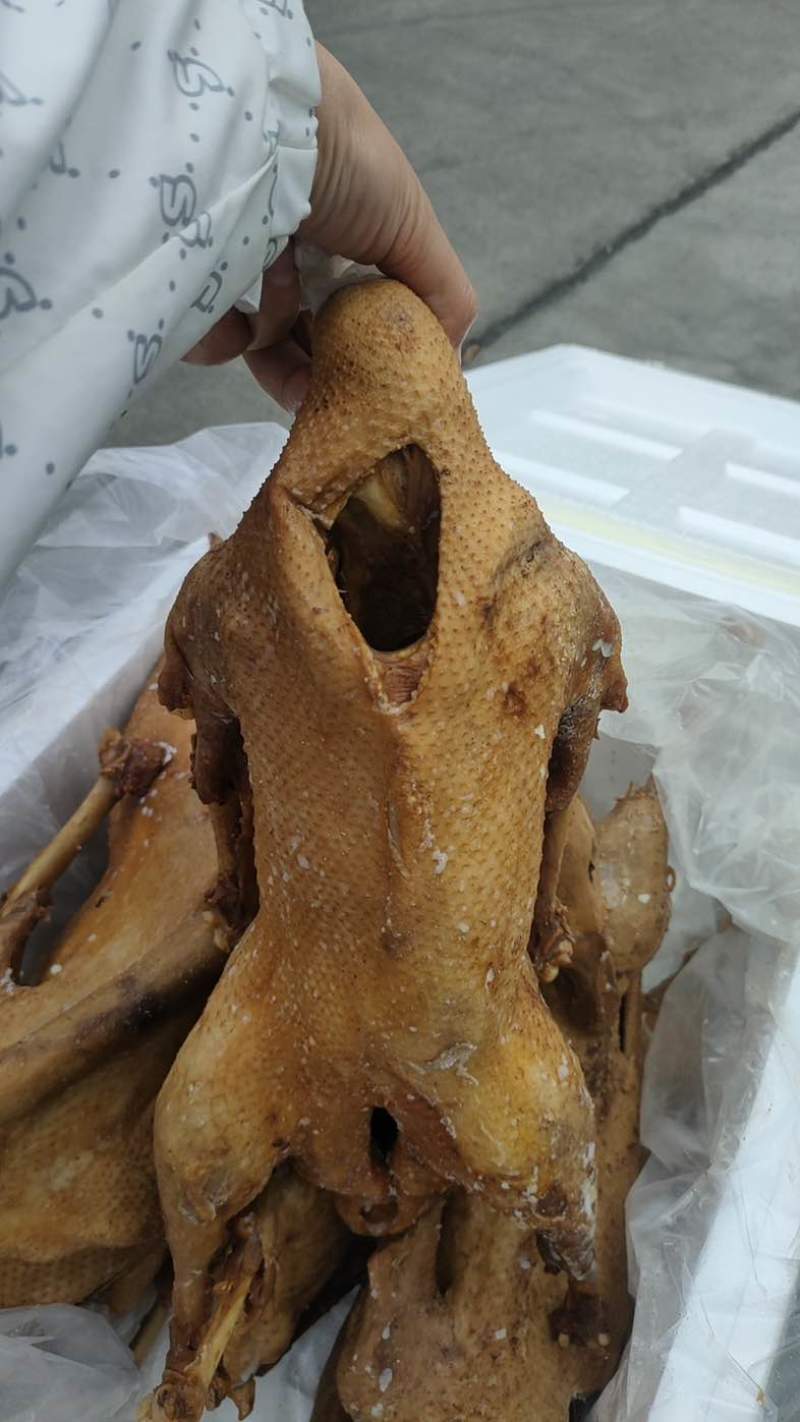 正宗荣昌卤鹅，口感适中，品质有保障，全国直发，大量现货