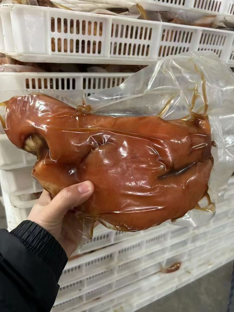 全熟猪头肉，干净无毛，大厂生产