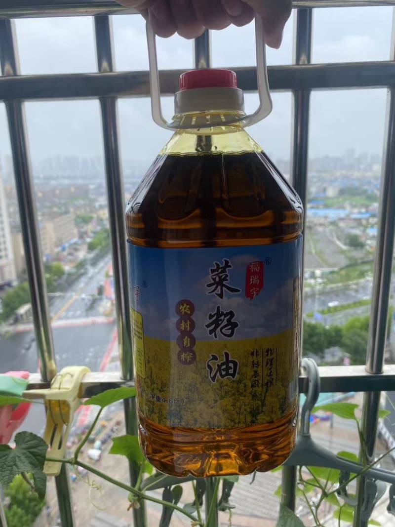 5升菜籽油一桶45元货到付款，农家自榨菜籽油菜籽油