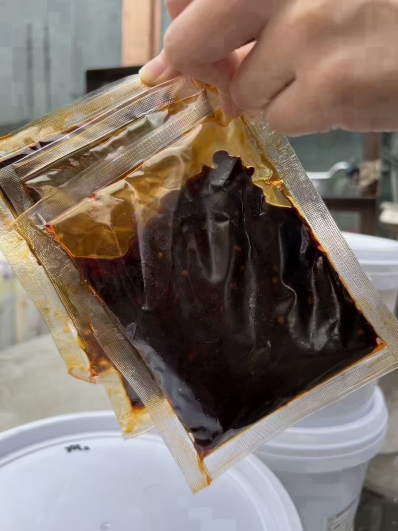东北铁锅炖牛油酱料一桶40斤，麻辣，五香