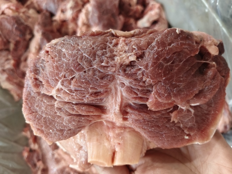 脖根肉