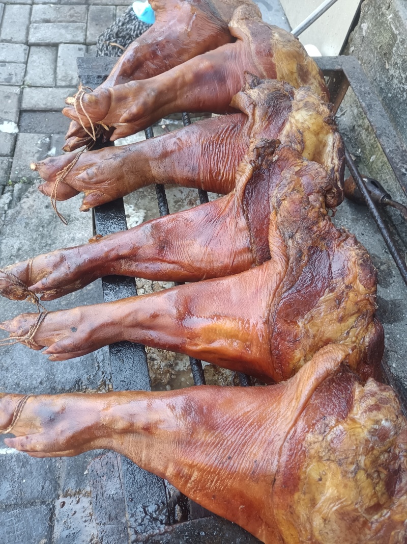 烟熏腊蹄子，便宜处理，