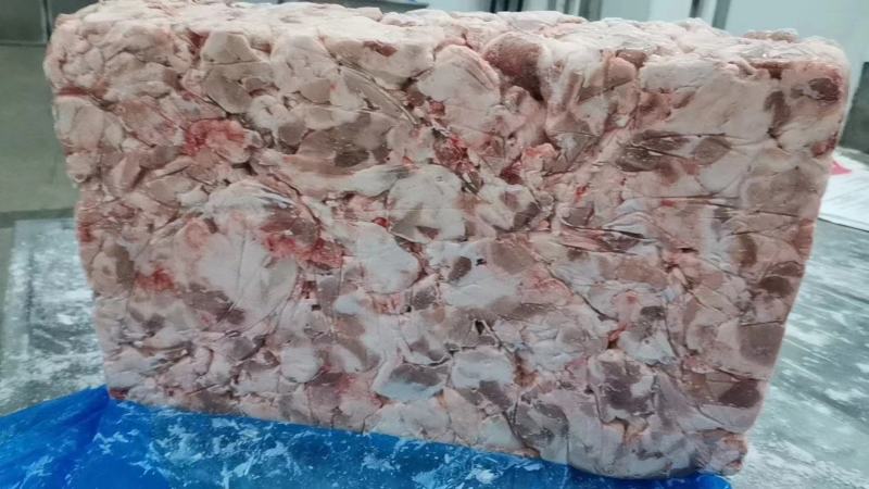 肥猪三七碎肉，新开检疫，25kg，库存56吨