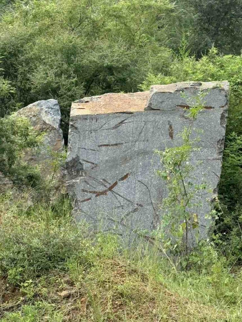 出租流转荒山石料低价出