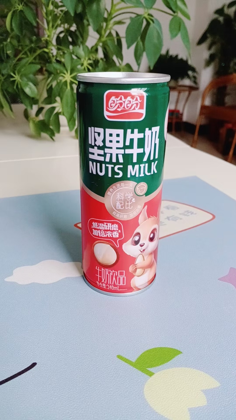 盼盼坚果牛奶