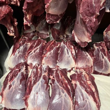 批发鲜牛肉，散养遛达牛，自养自销无中间商，