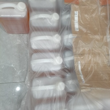 自家压榨花生油，75一桶十斤，15232617977