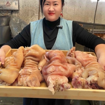 火烧毛牛蹄