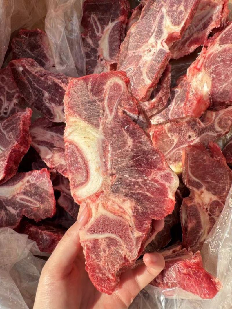 满肉牛脖骨，**，**
