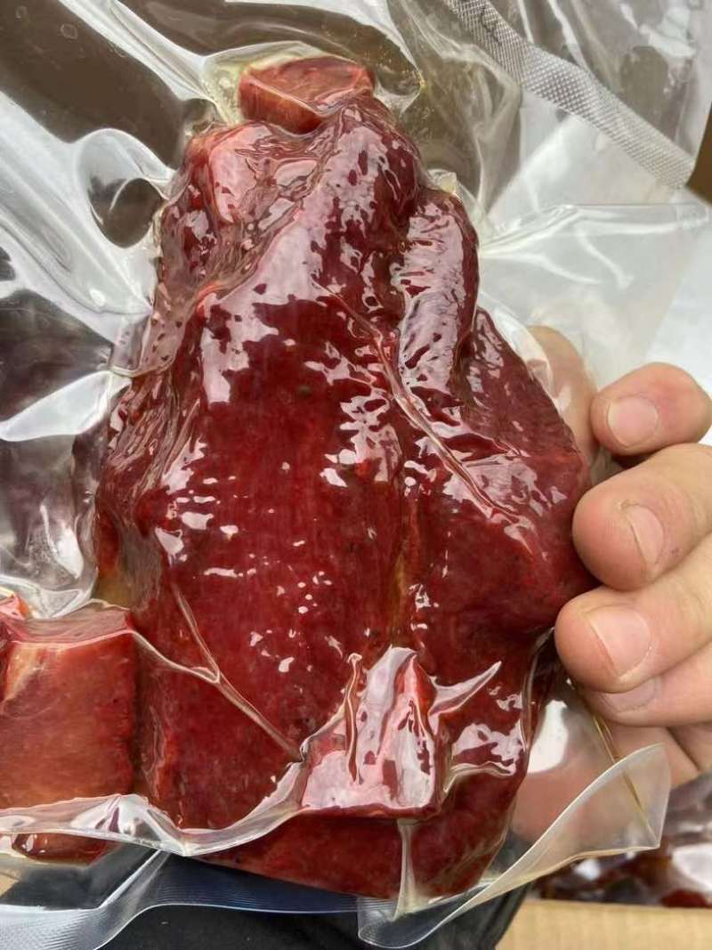 真空酱香肉一斤一包大量现货，地摊展会热卖产品厂家一手货源