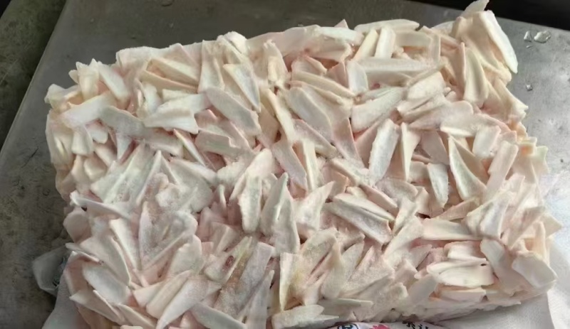 鸡胸软骨，带肉和精修的