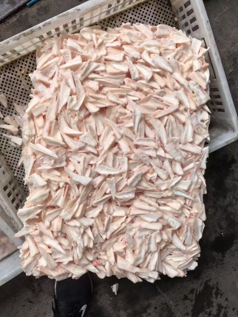 鸡胸软骨，带肉和精修的