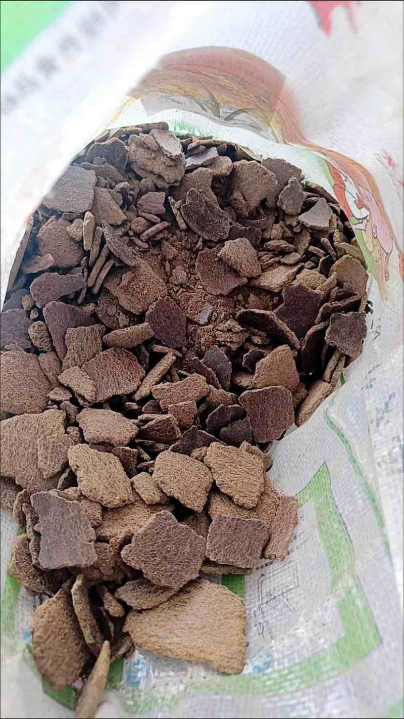 农家现榨菜籽饼枯1元一斤，肥田饲料好帮手，经济实惠