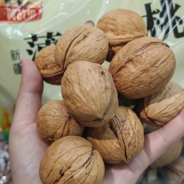 熟核桃烤核桃33果，一箱2包净重9.8斤