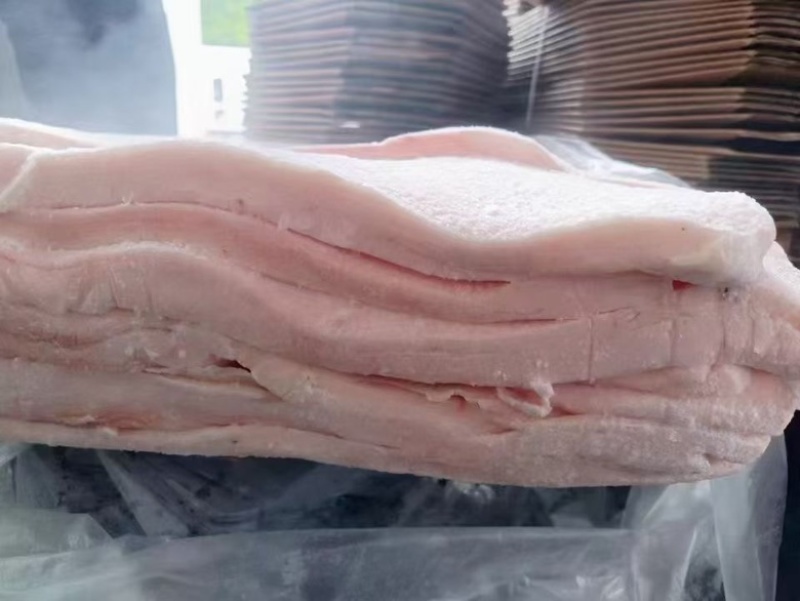 母猪精品肥膘，熬猪油膘油，长期供应欢迎电话咨询购买