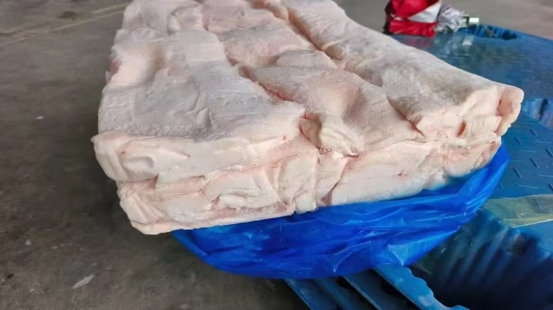 母猪精品肥膘，熬猪油膘油，长期供应欢迎电话咨询购买