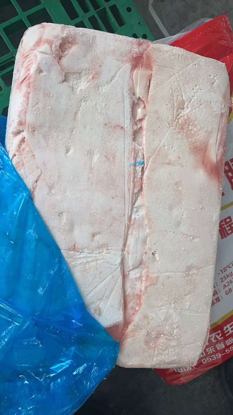 母猪精品肥膘，熬猪油膘油，长期供应欢迎电话咨询购买