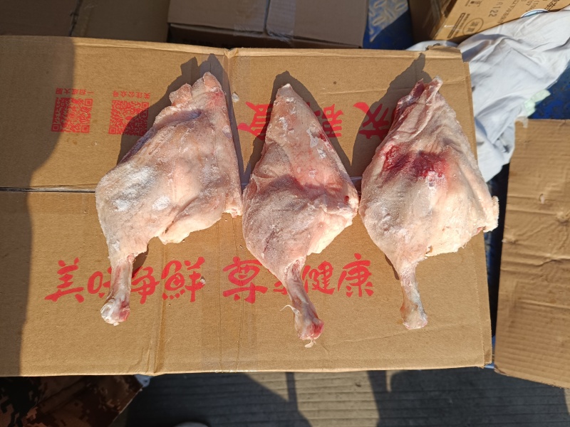 鸭边腿（佰益），一箱6.8公斤，一箱18个左右