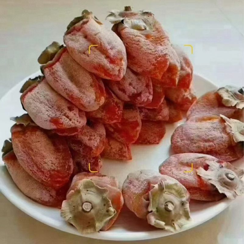 满满的秋意，藏在这块甜甜的柿饼里，自家做的手工吊柿饼