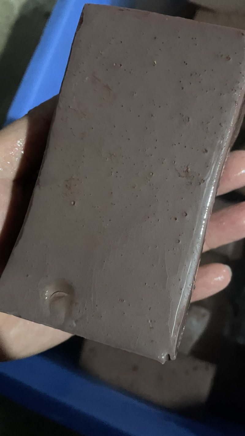 新鲜血块，零添加，量大优惠一手货源！