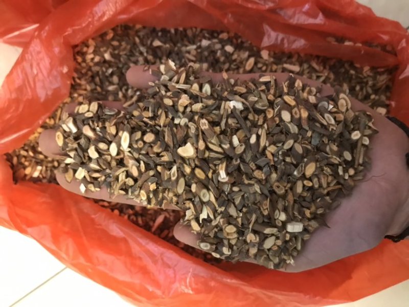 桂枝桂枝尖桂枝片无硫桂枝斜片味道浓郁量大从优欢迎