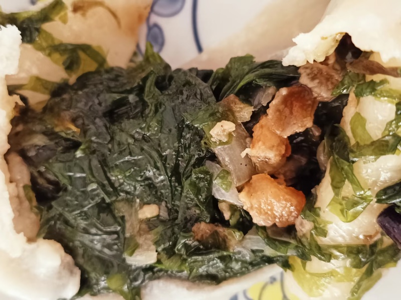 海菜包子，一包10个，不同馅，价位也不同
