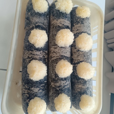 银耳菌种包，发芽的能保证质量一棒四朵，欢迎来厂区考察，联系咨
