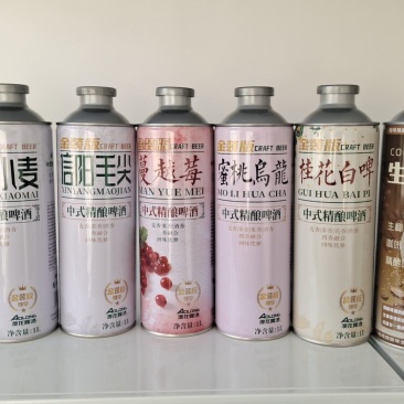 果味精酿啤酒茶啤酒，一升装，全麦发酵白啤工艺。全国招商