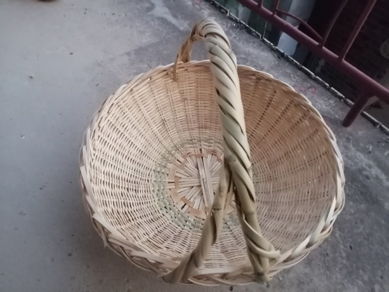 手工编织竹篮，提菜篮，水果篮