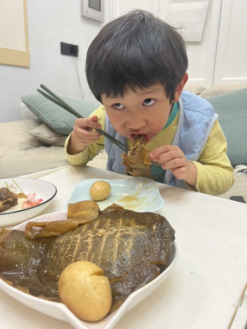 甲鱼，爸妈自己养殖，我们自己吃的，放心持