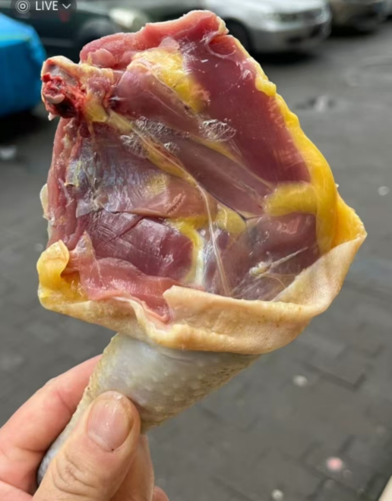 老母鸡腿黄油1年以上的鸡炖煮太有营养了