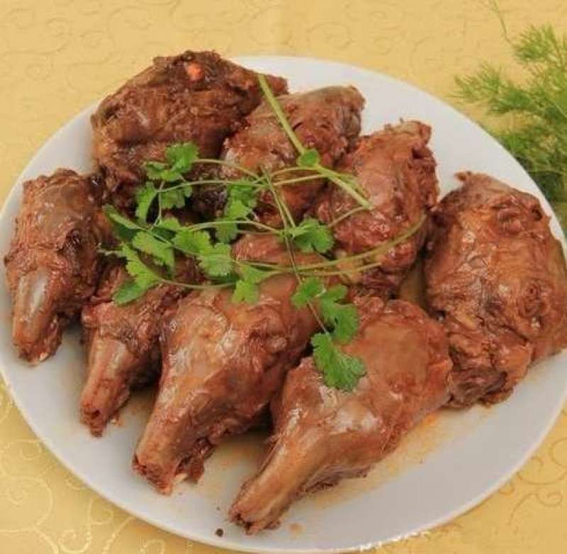兔子头到货，特色菜品，餐饮店必备