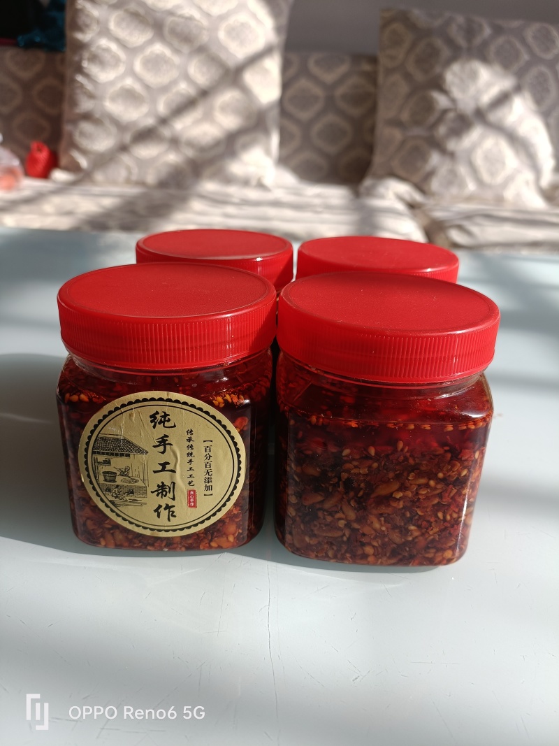 香辣酱徐州地方特色，煎饼洛馍好伴侣，真的很好吃，买买买