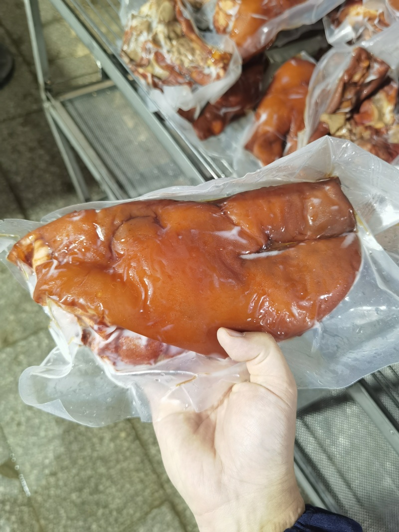 欢迎电话咨询现货秒发猪头肉原产地