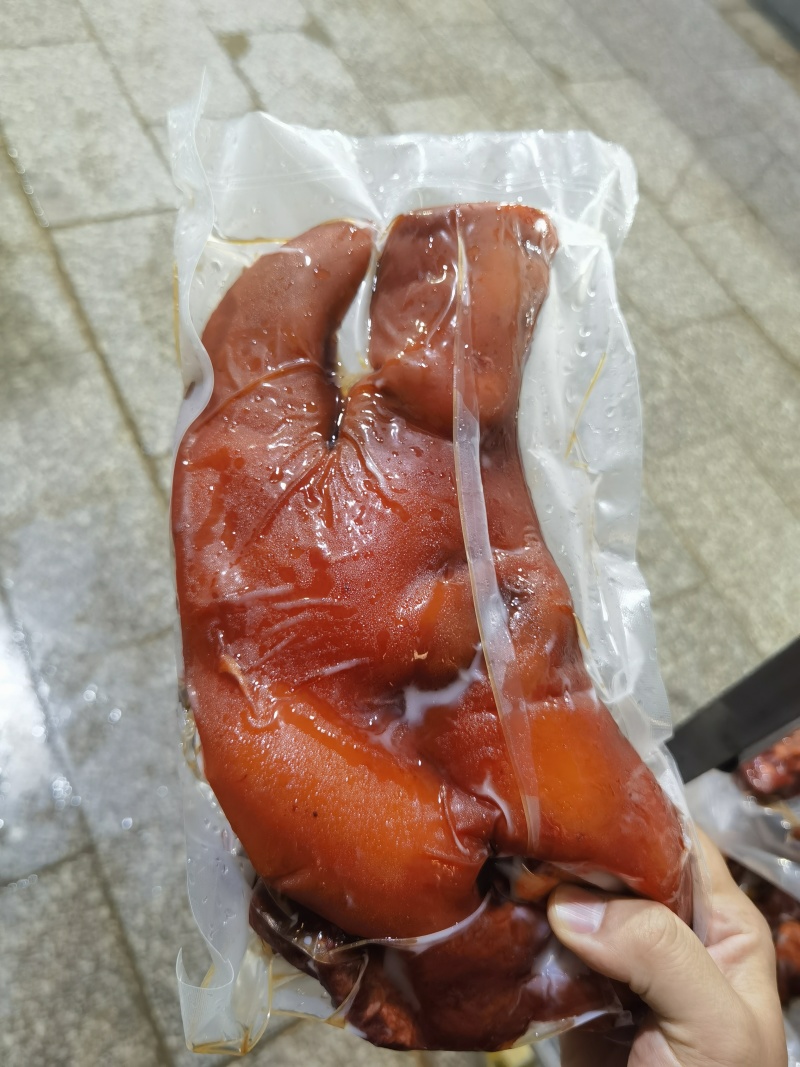欢迎电话咨询现货秒发猪头肉原产地