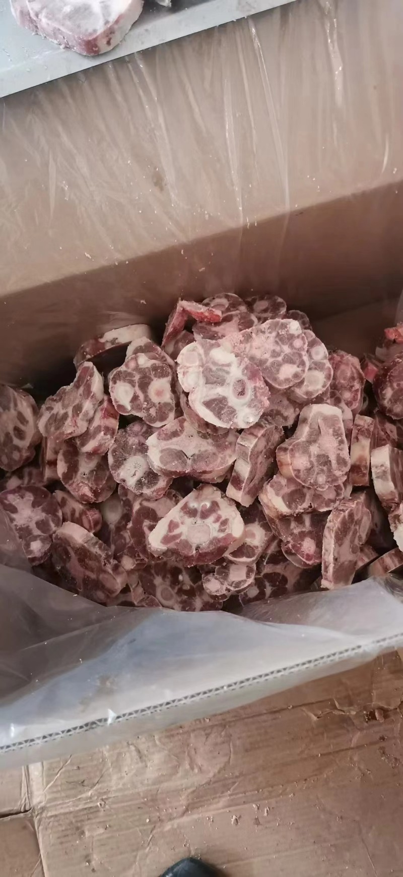 牛尾特点:肉多，筋多最新日期！现场实拍！如有需要请联