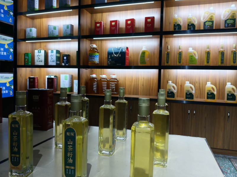 正宗山茶油、省级龙头企业，SC认证，质量可靠，厂家直供，